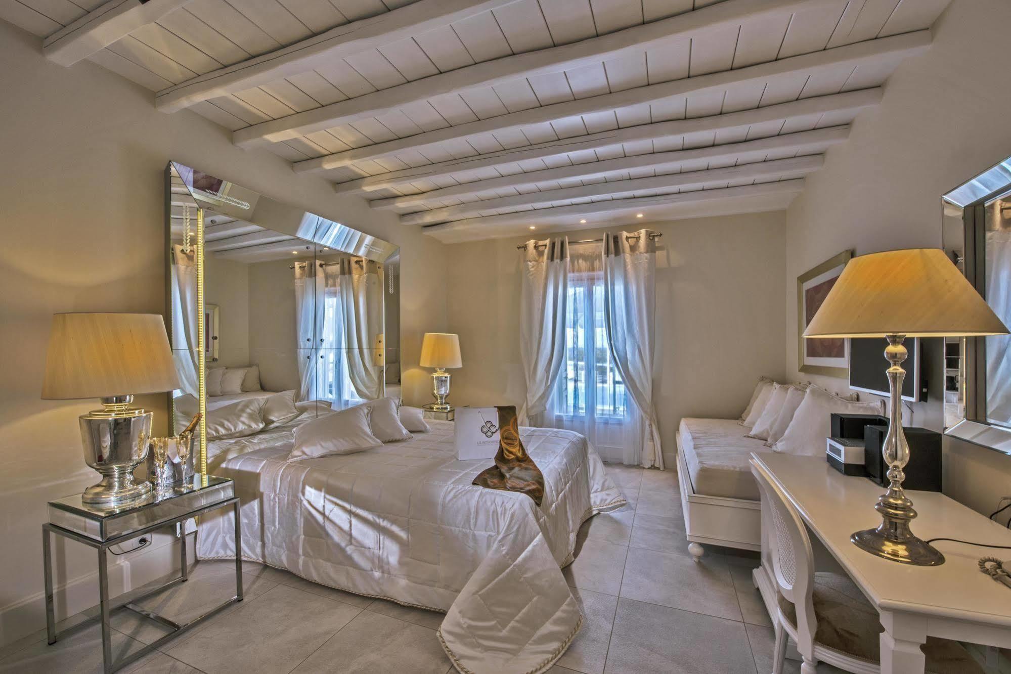La Mykonos Hotel Kalafatis